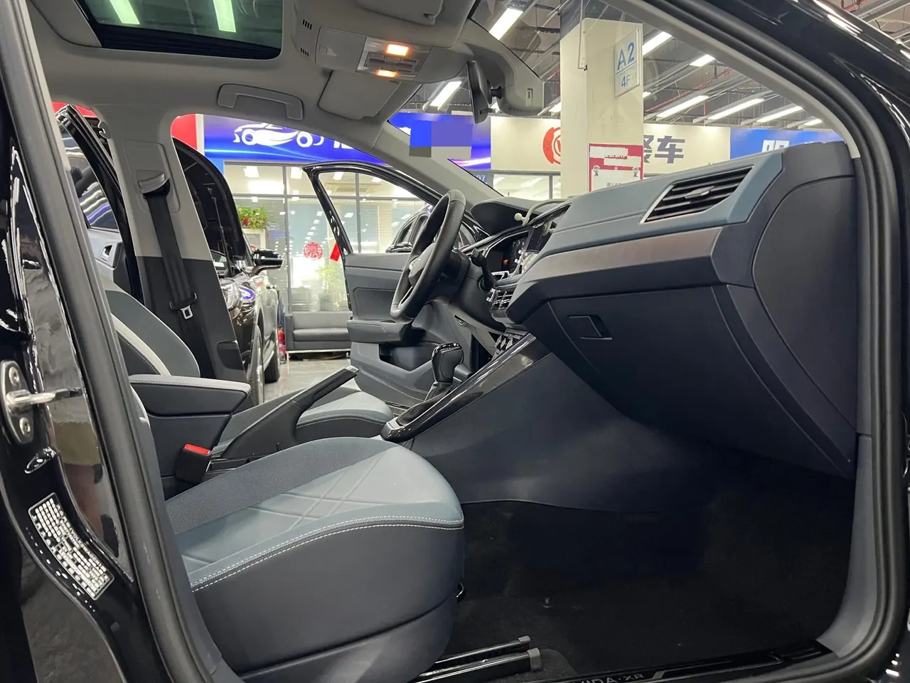 Volkswagen 2023 Lavida New 1.5 New Wish Edition Automatic Gear 5