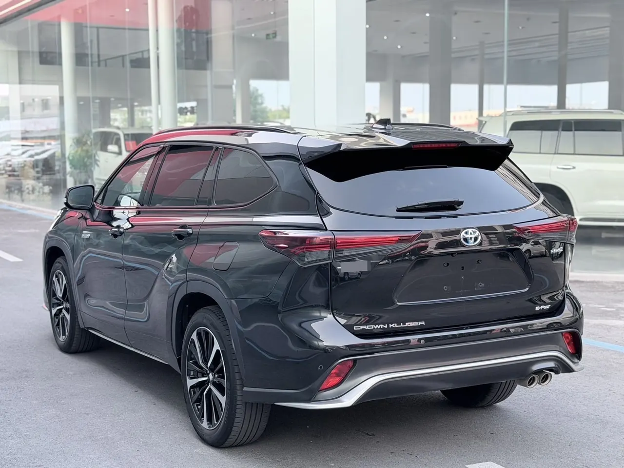 Toyota 2023 Crown Land Release 2.5 Stepless Four-wheel Drive Premium Edition Automatic Gear 6