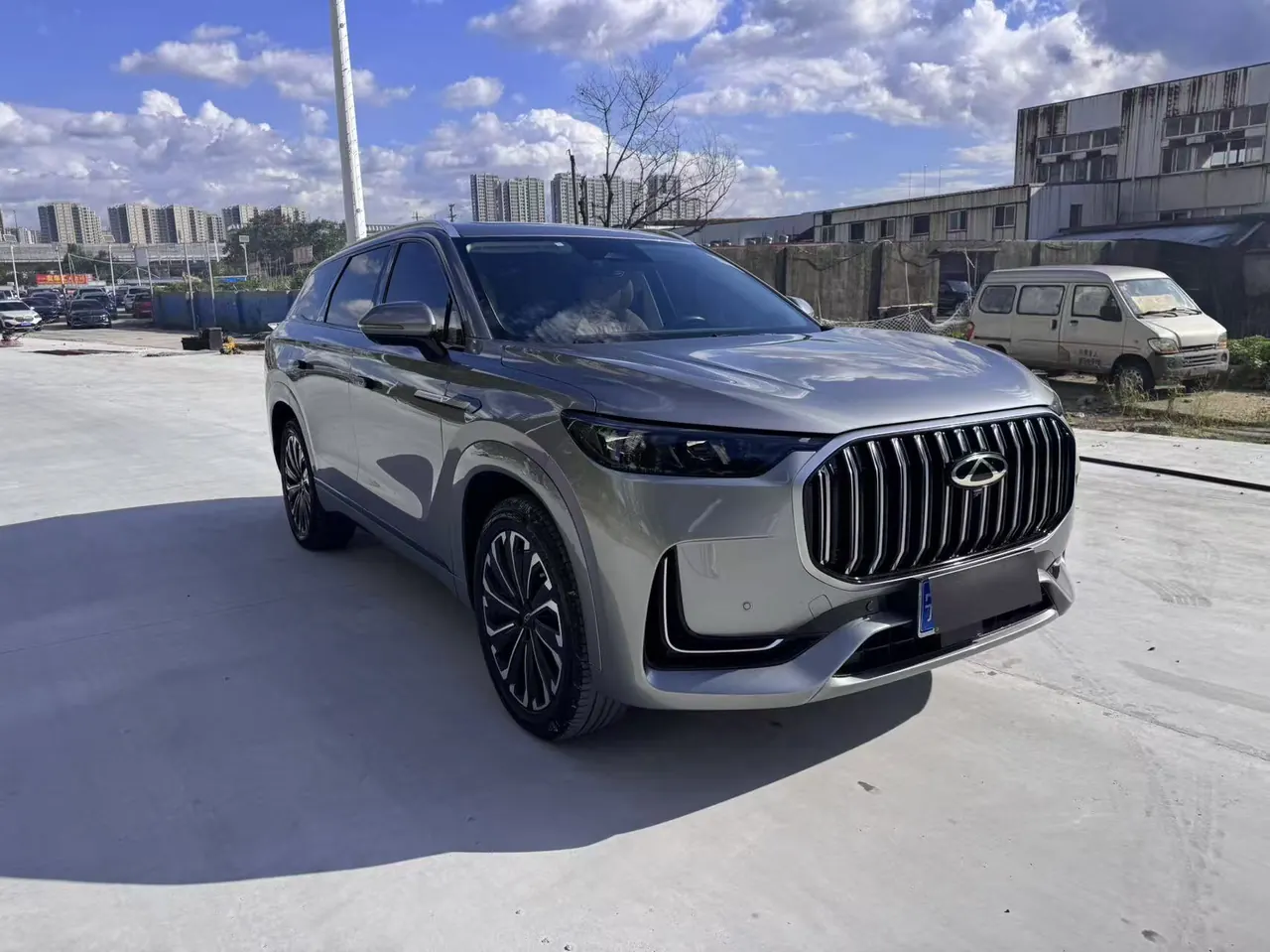 Chery 2023 Ruihu 9 2.0T 400T 4-wheel drive to reach version 5-seat automatic gear 3