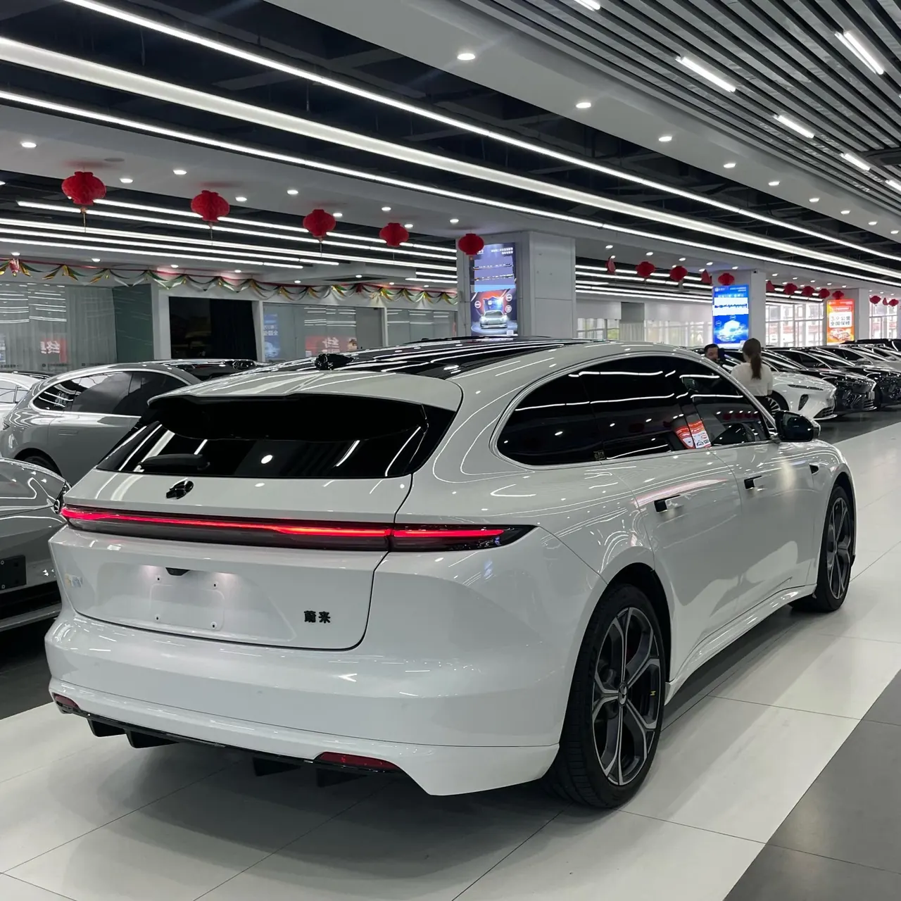 NIO 2025 ET5T 100kWh Touring automatic 10