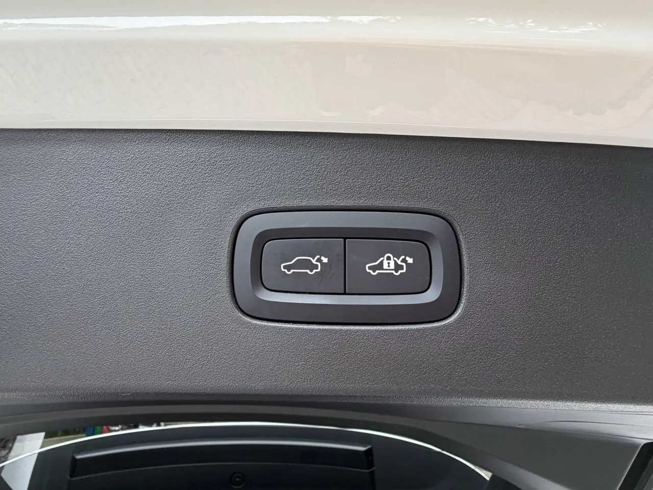 LYNK&amp;CO 2023 LYNK&amp;CO 06 1.5T Remix Pro Automatic Gear 9