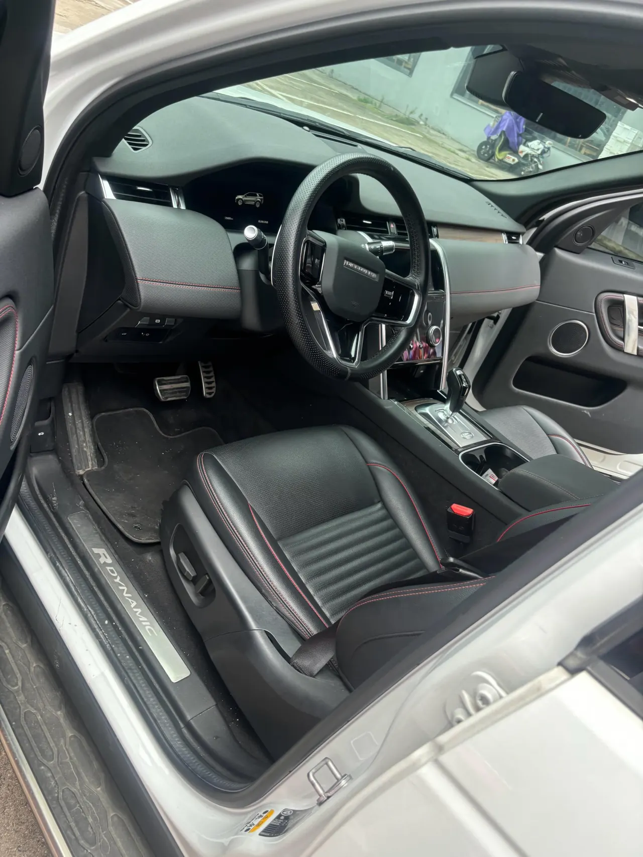 Land Rover 2022 found sports version 48V 2.0T 249PS R-Dynamic S performance version (modified) automatic gear 4