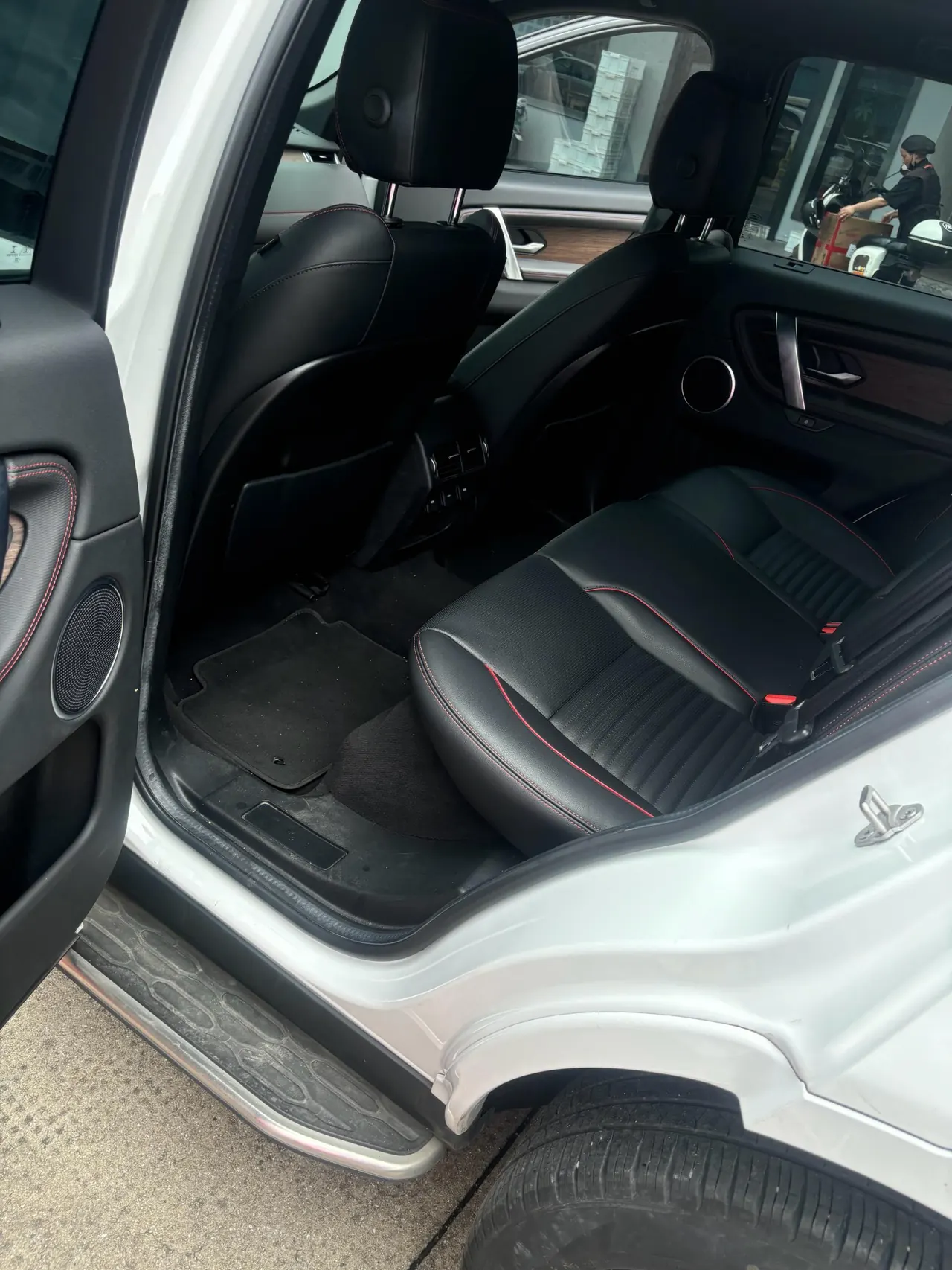 Land Rover 2022 found sports version 48V 2.0T 249PS R-Dynamic S performance version (modified) automatic gear 5