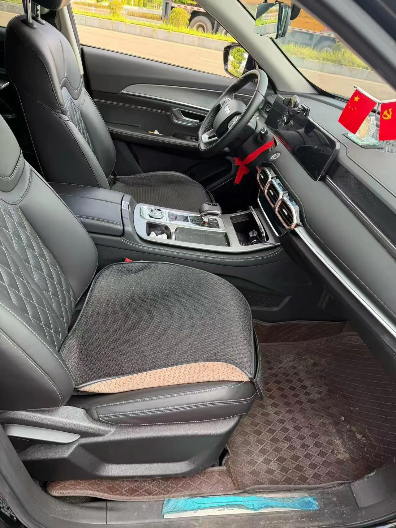 Jetour 2025 X70 PLUS 1.5T Elite Edition 5-seat Automatic Gear 6