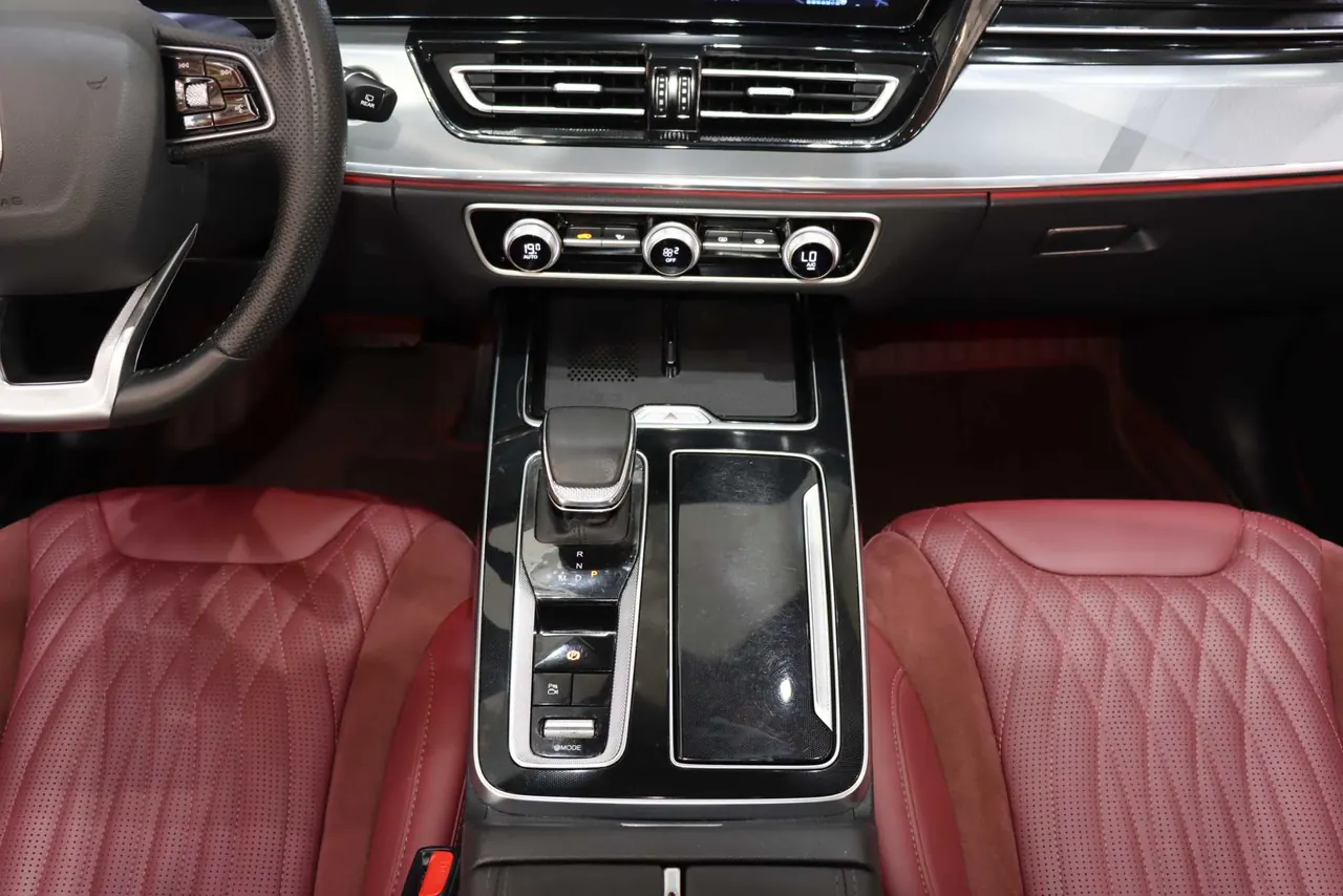 HongQi 2023 HS5 2.0T Flag Enjoy Pro Edition Automatic Gear 15