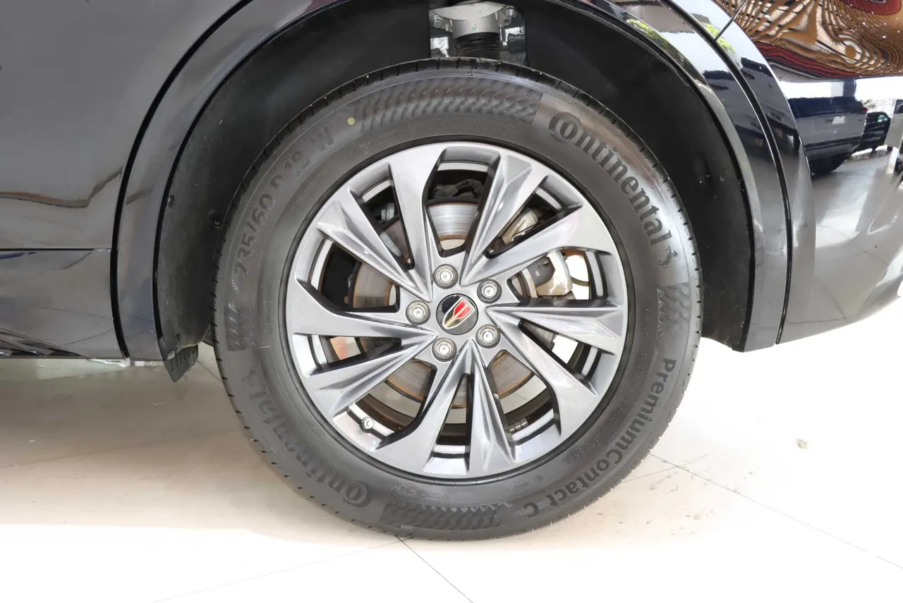HongQi 2023 HS5 2.0T Flag Enjoy Pro Edition Automatic Gear 20