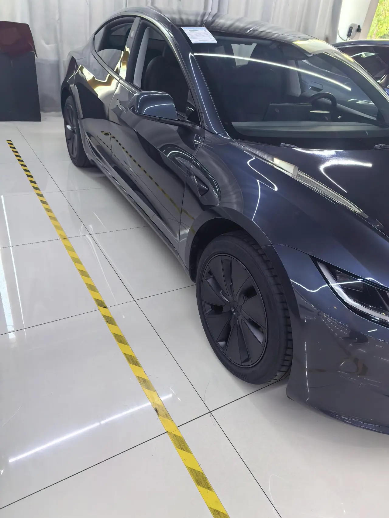 Tesla 2025 Model 3 rear-wheel drive version of automatic transmission 5