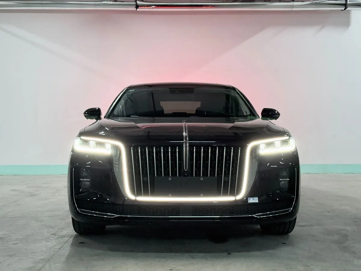 HongQi 2022 H9 48V 2.0T Zhilian Qi Chang Edition Automatic Gear 2