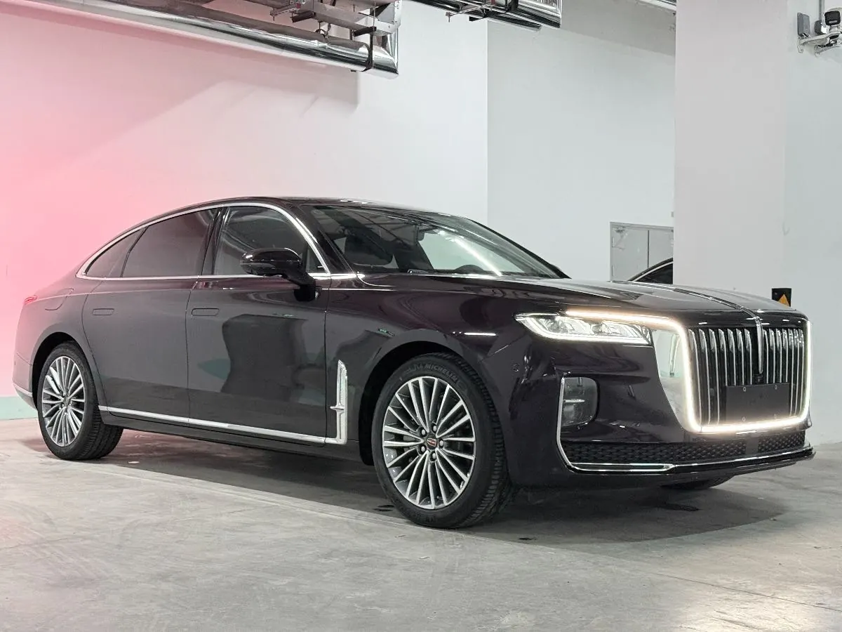 HongQi 2022 H9 48V 2.0T Zhilian Qi Chang Edition Automatic Gear 3
