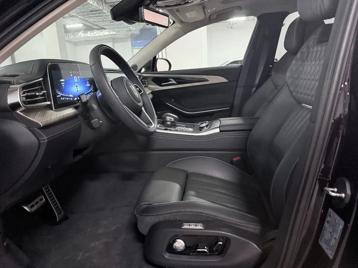 HongQi 2022 H9 48V 2.0T Zhilian Qi Chang Edition Automatic Gear 9