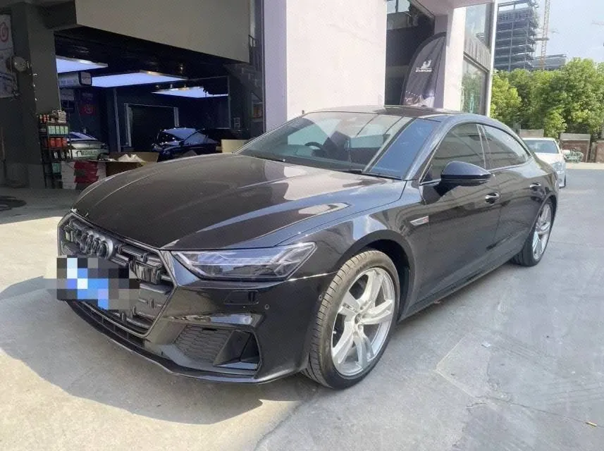 Audi 2022 A7L 2.0TFSI 45TFSI Quattro S-line Knight Automatic - View 1