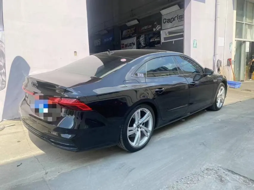 Audi 2022 A7L 2.0TFSI 45TFSI Quattro S-line Knight Automatic 2