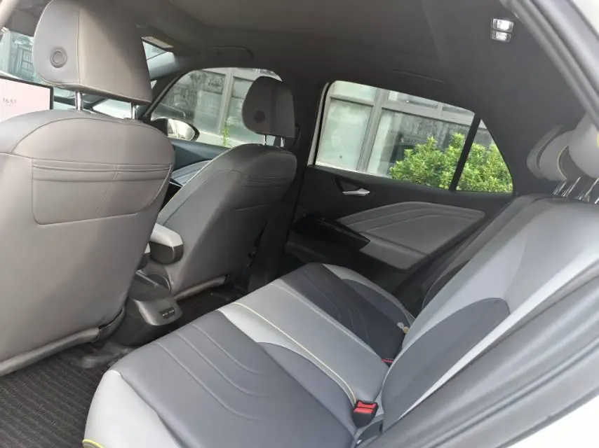 Volkswagen 2025 ID. 3 Smart Extremely Intelligent Automatic Gear 4