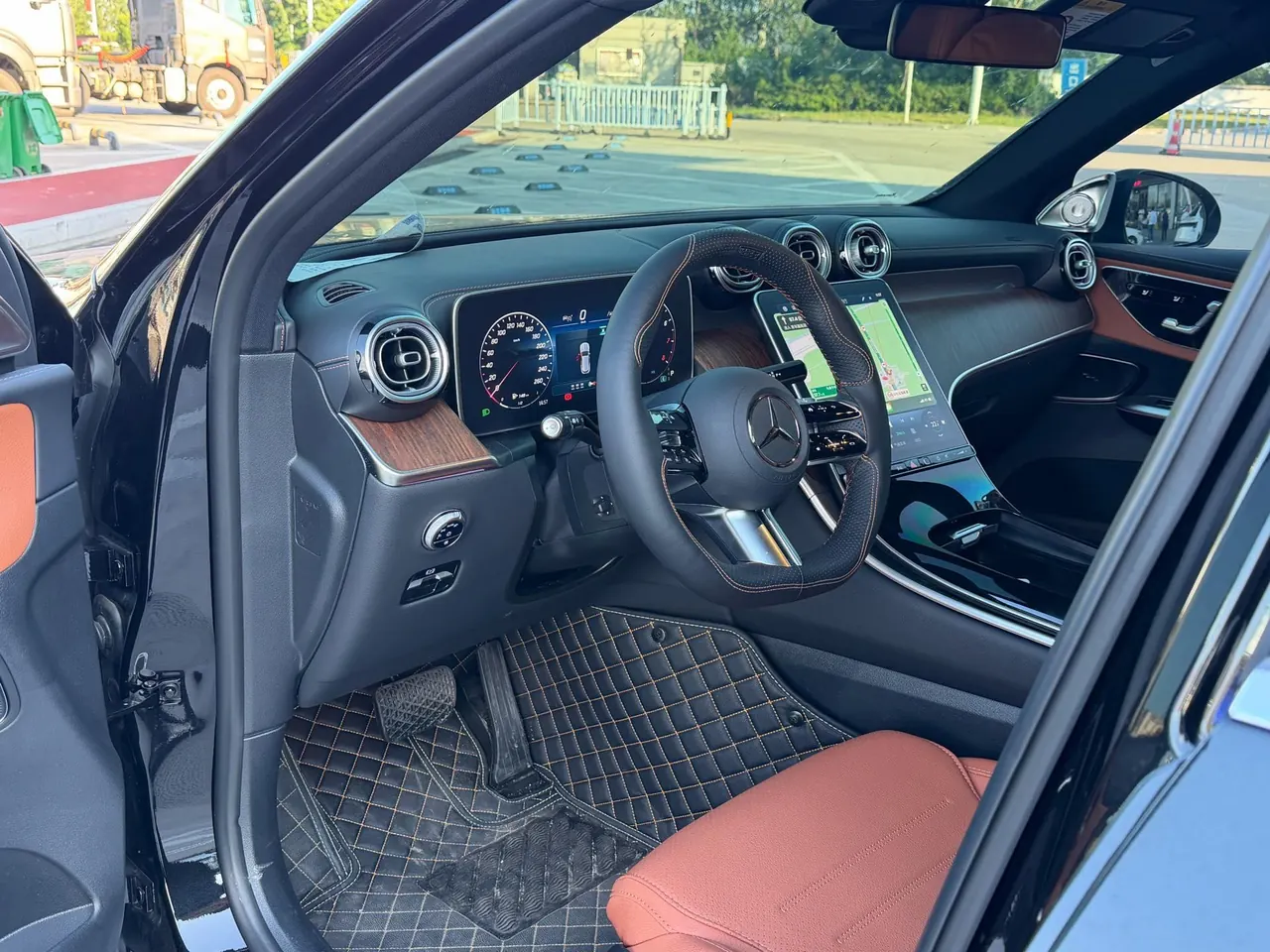 Mercedes Benz 2025 GLC 300 L 4MATIC 48V 2.0T Dynamic 5-seat (Modified) Automatic Gear 2