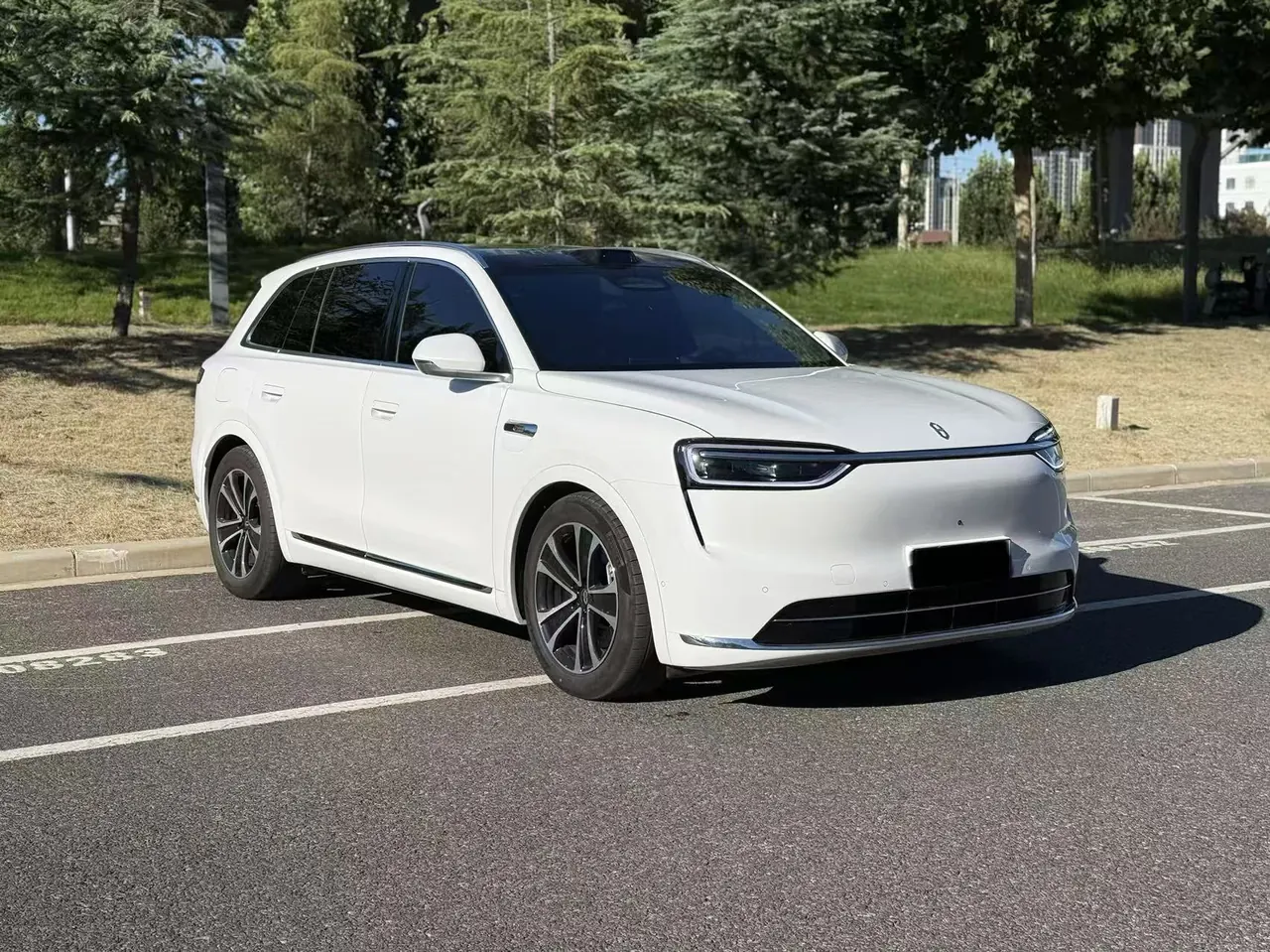 AITO 2026 AITO M7 extended range Ultra 4-wheel drive version 6 seats (192-line laser Radar) automatic gear 3