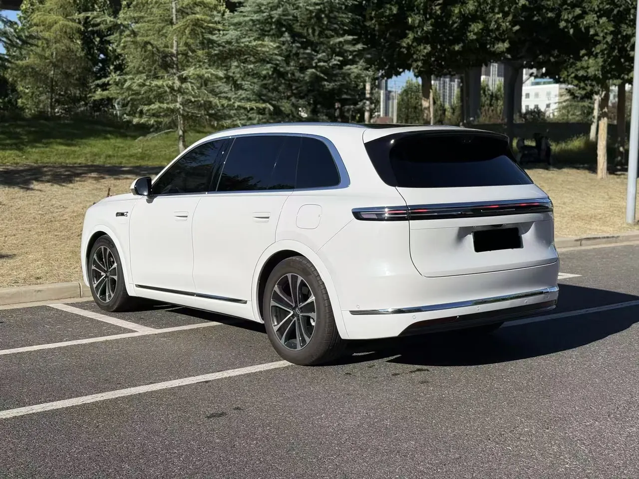 AITO 2026 AITO M7 extended range Ultra 4-wheel drive version 6 seats (192-line laser Radar) automatic gear 5