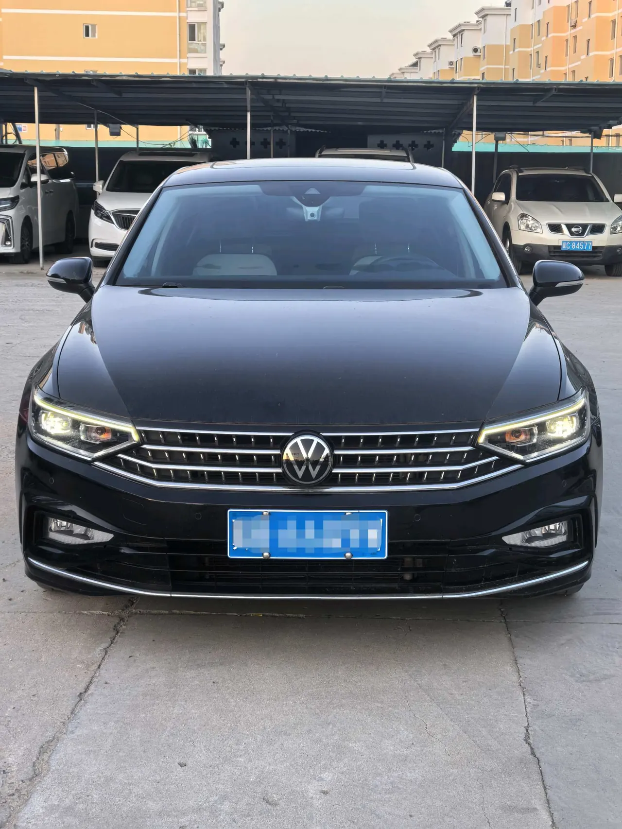Volkswagen 2023 Magotan 2.0TSI 330TSI 2 million Commemorative Luxury Automatic Gear 2