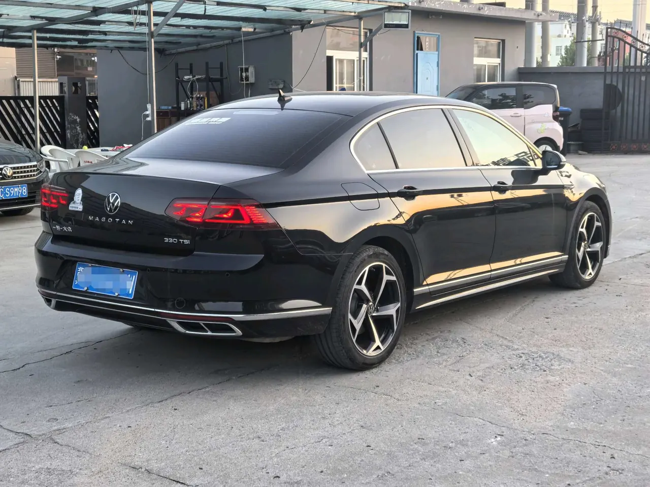 Volkswagen 2023 Magotan 2.0TSI 330TSI 2 million Commemorative Luxury Automatic Gear 5