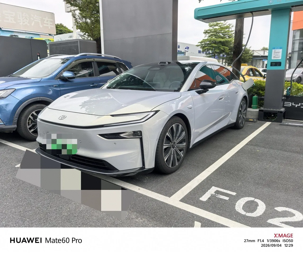 打开图片灯箱：Toyota 2026 Platinum Intelligence 7 700 Max Laser Radar Edition Automatic Gear