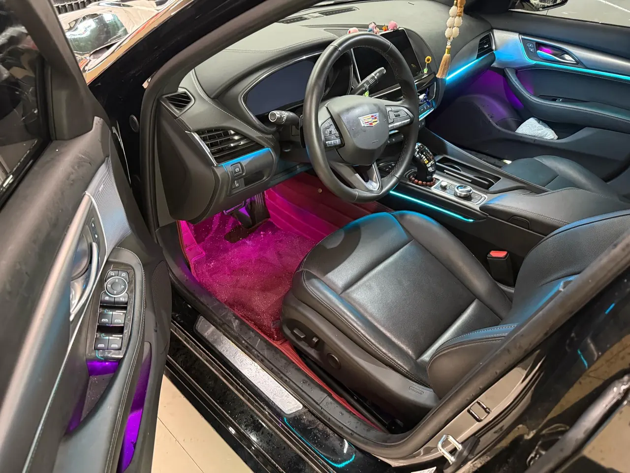 Cadillac 2023 CT5 2.0T 28T Luxury (Standard Edition) Automatic Gear 3