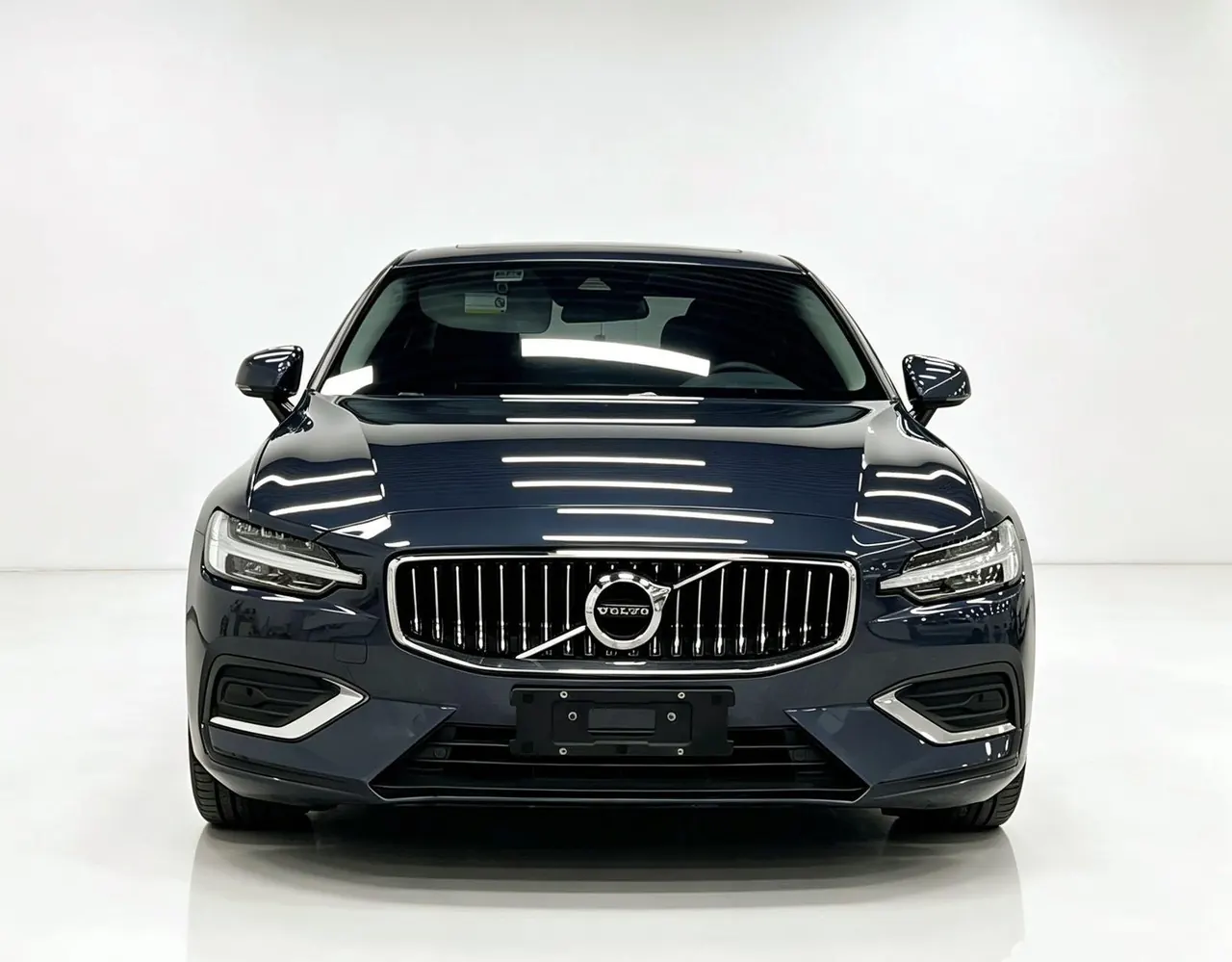 Volvo 2021 S60 2.0T T4 Zhiyi Deluxe Edition Automatic Gear 7