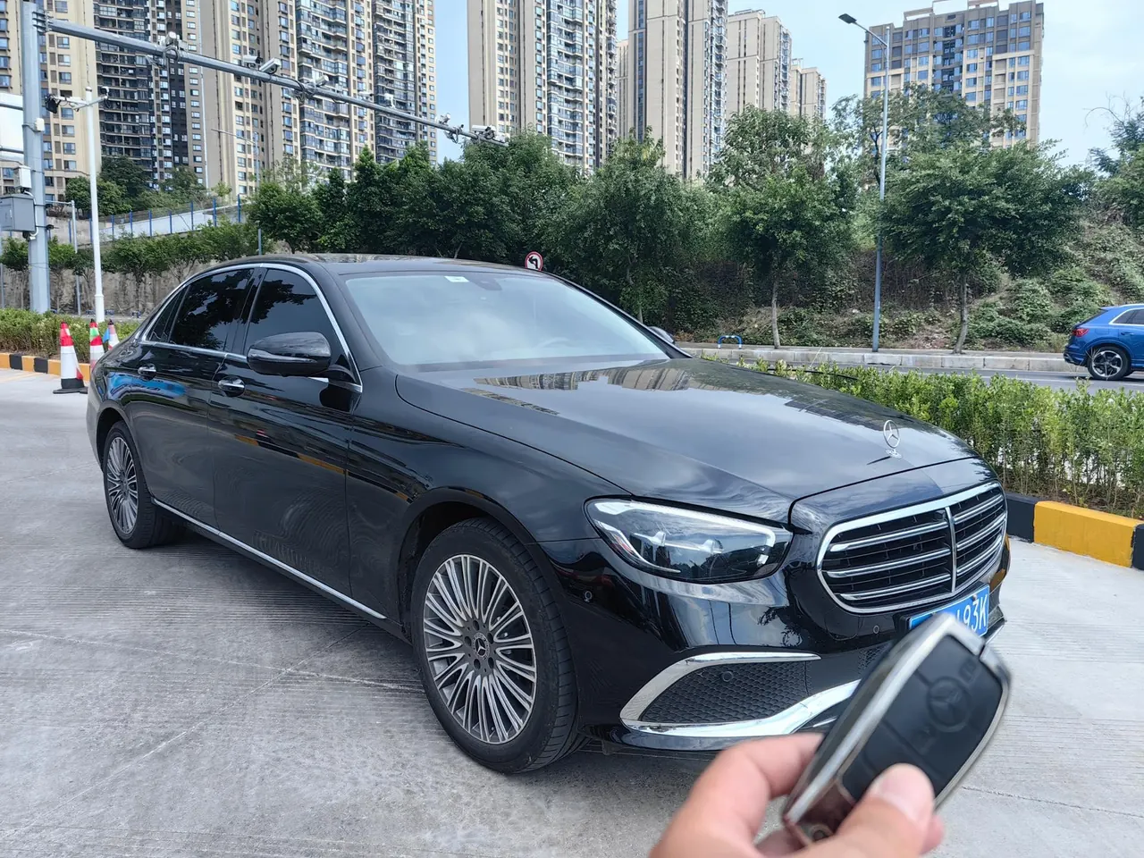 Mercedes Benz E Class 2023 E 300 L 2.0T Luxury Automatic Gear 2