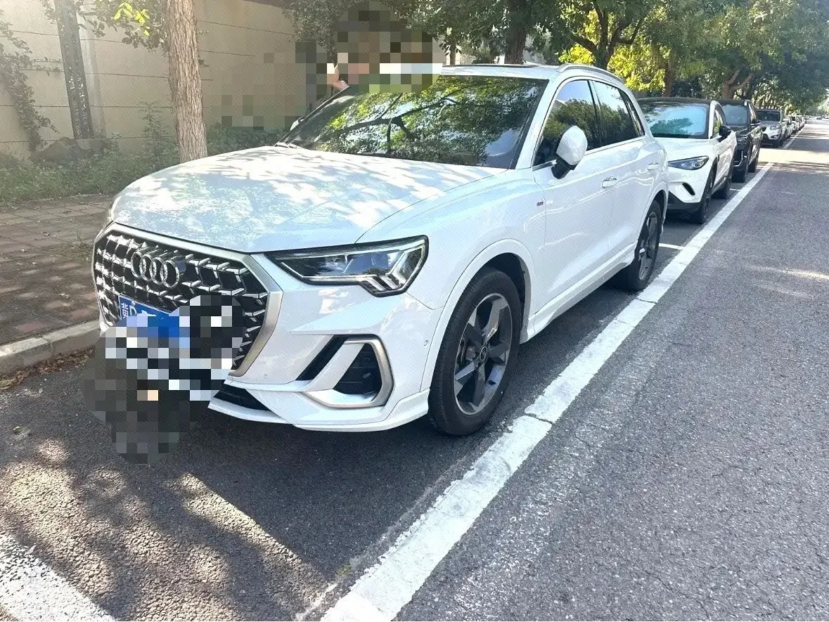 Audi 2023 Q3 1.5TFSI 35TFSI Fashion Dynamic Automatic - View 1