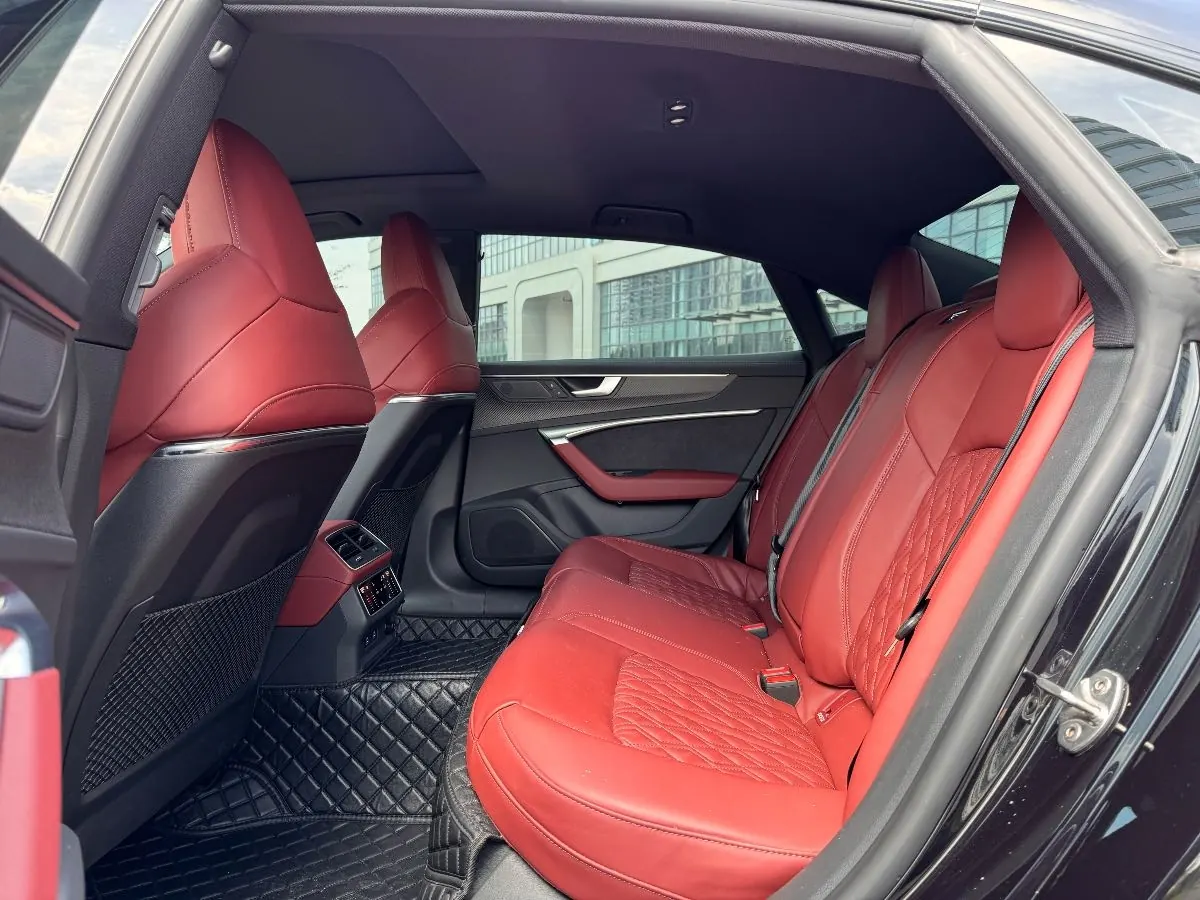 Audi 2023 A7L 2.0TFSI 45TFSI Quattro S-line Black Samurai Edition Automatic Gear 6