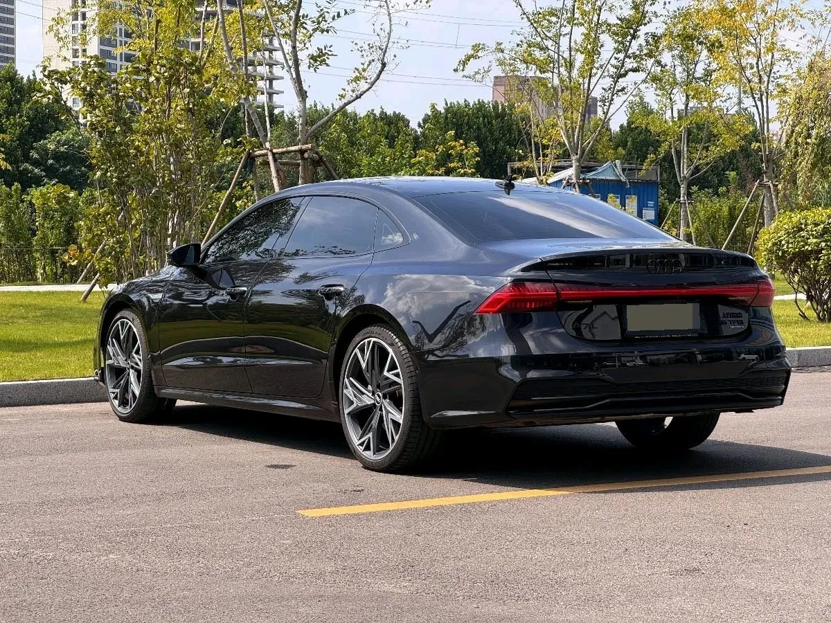 Audi 2023 A7L 2.0TFSI 45TFSI Quattro S-line Black Samurai Edition Automatic Gear 8