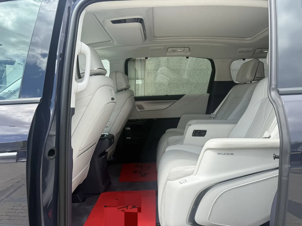 Buick 2026 GL8 Lu Zun PHEV 1.5T Luxury Edition Automatic Gear 5
