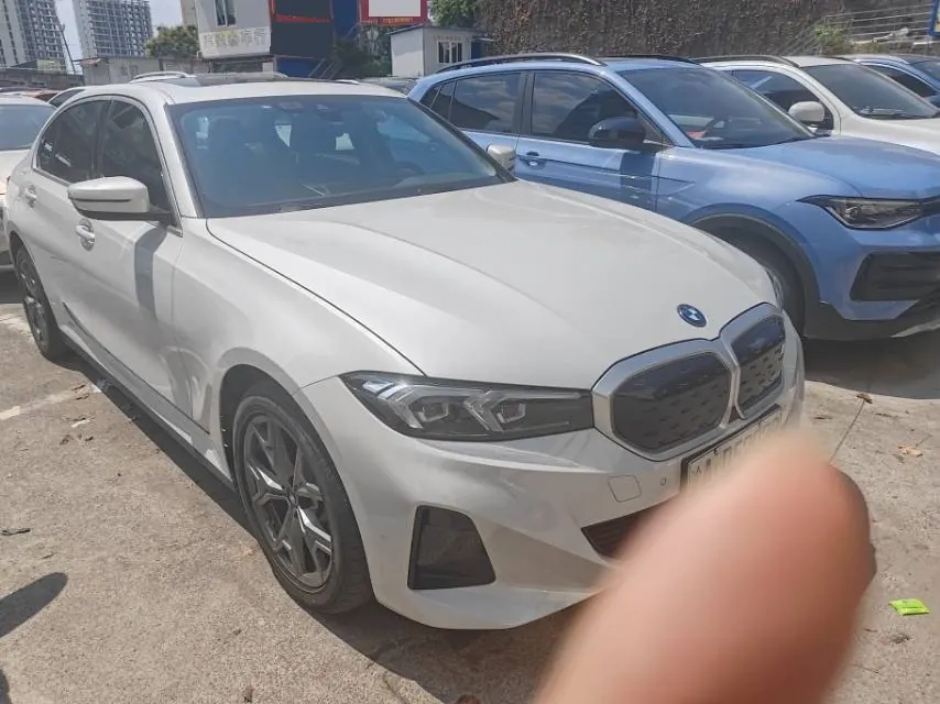 BMW 2024 i3 eDrive 35 L automatic gear 3