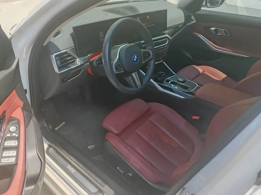 BMW 2024 i3 eDrive 35 L automatic gear 4