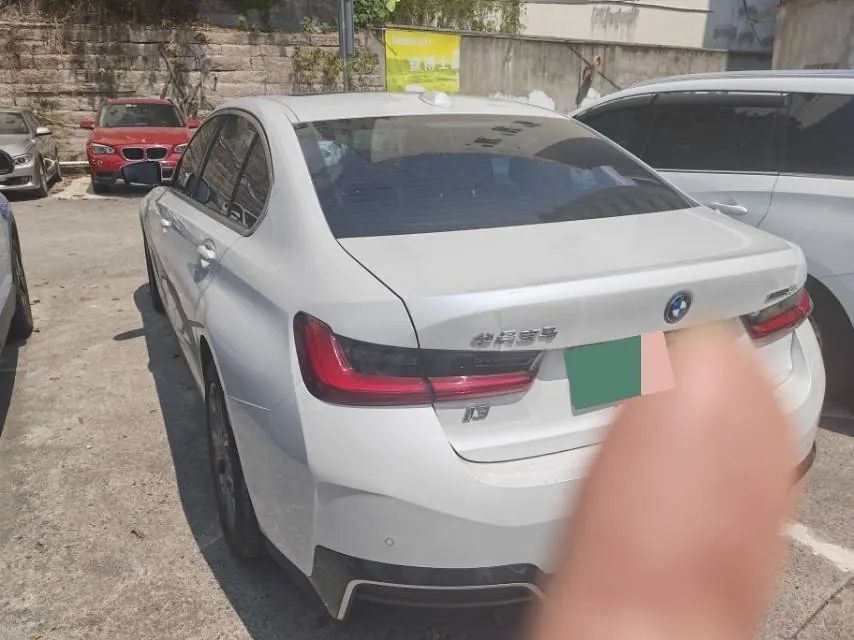 BMW 2024 i3 eDrive 35 L automatic gear 8
