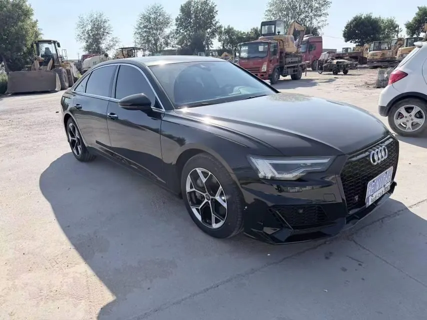 Audi 2022 A6L 2.0TFSI 40TFSI Deluxe Dynamic Automatic 3