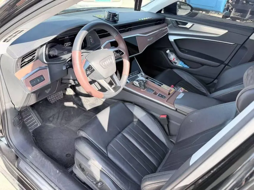 Audi 2022 A6L 2.0TFSI 40TFSI Deluxe Dynamic Automatic 4