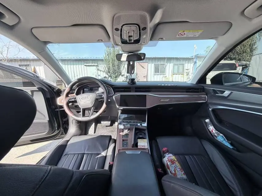 Audi 2022 A6L 2.0TFSI 40TFSI Deluxe Dynamic Automatic 6