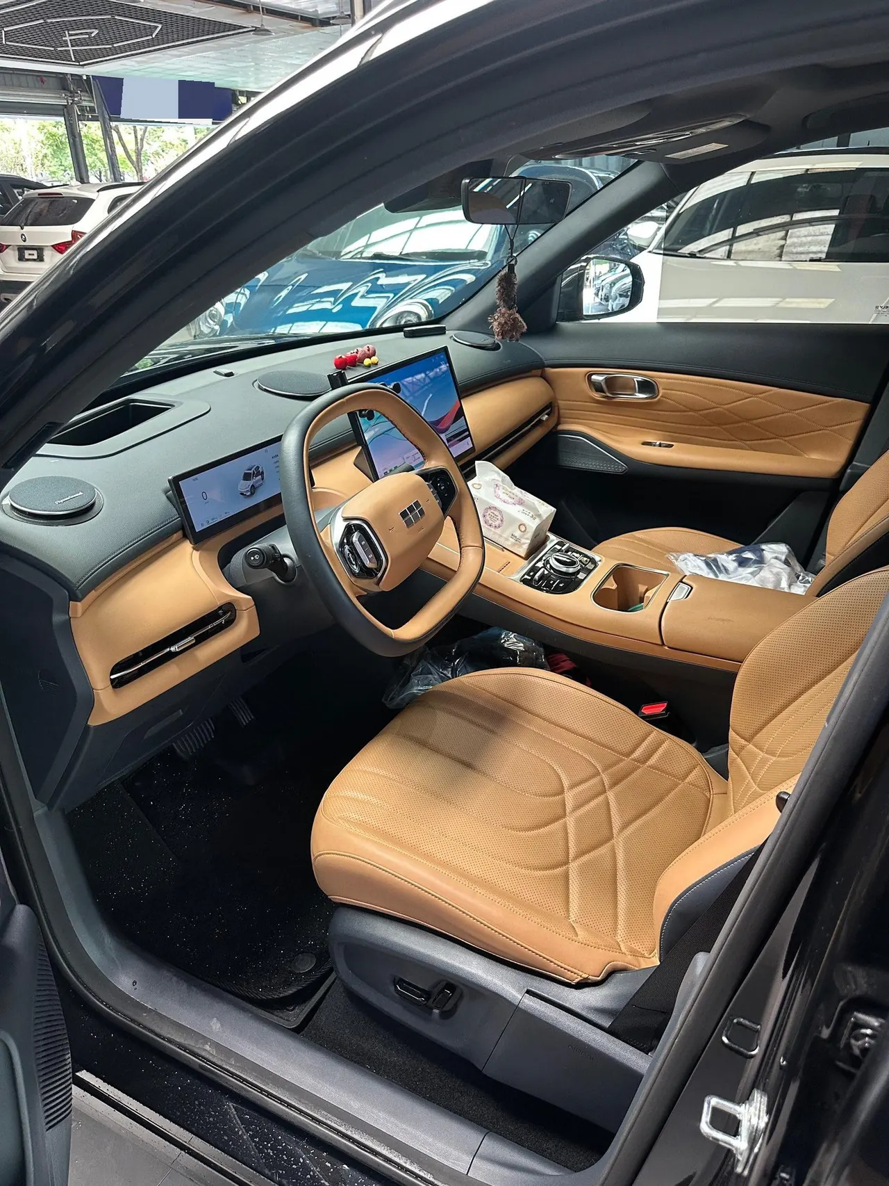 Geely Galaxy 2025 Starship 7 EM-i 1.5 120km Discovery Edition Automatic Gear 2