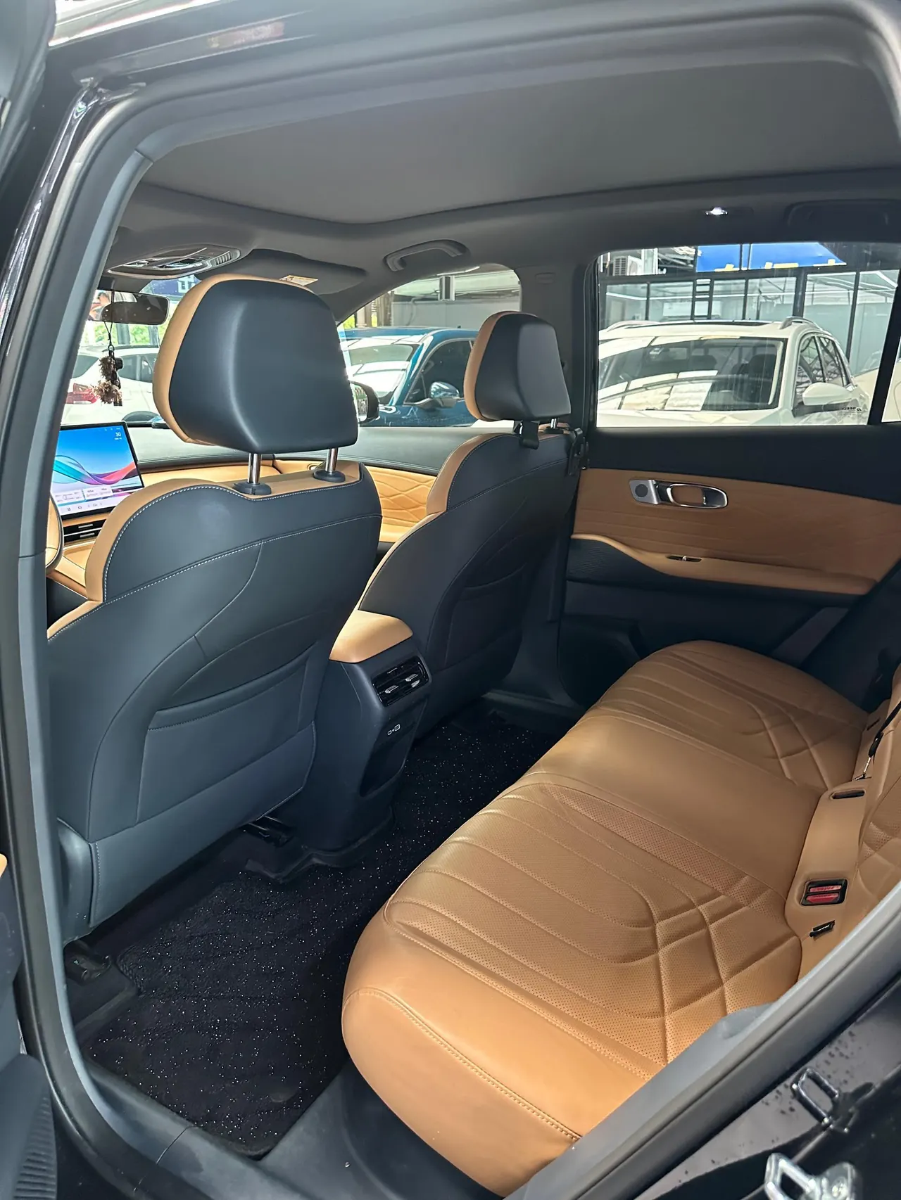 Geely Galaxy 2025 Starship 7 EM-i 1.5 120km Discovery Edition Automatic Gear 3