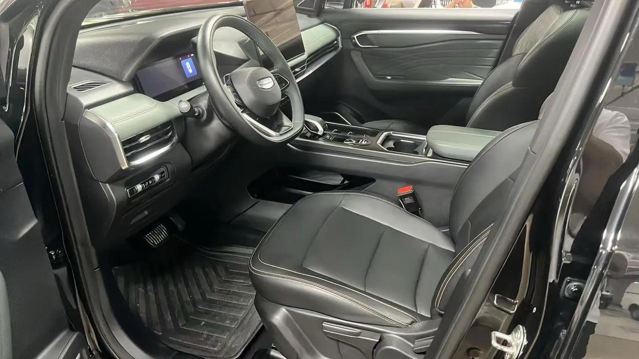 Geely 2024 Hao Yue L 2.0TD Luxury Automatic Transmission 4