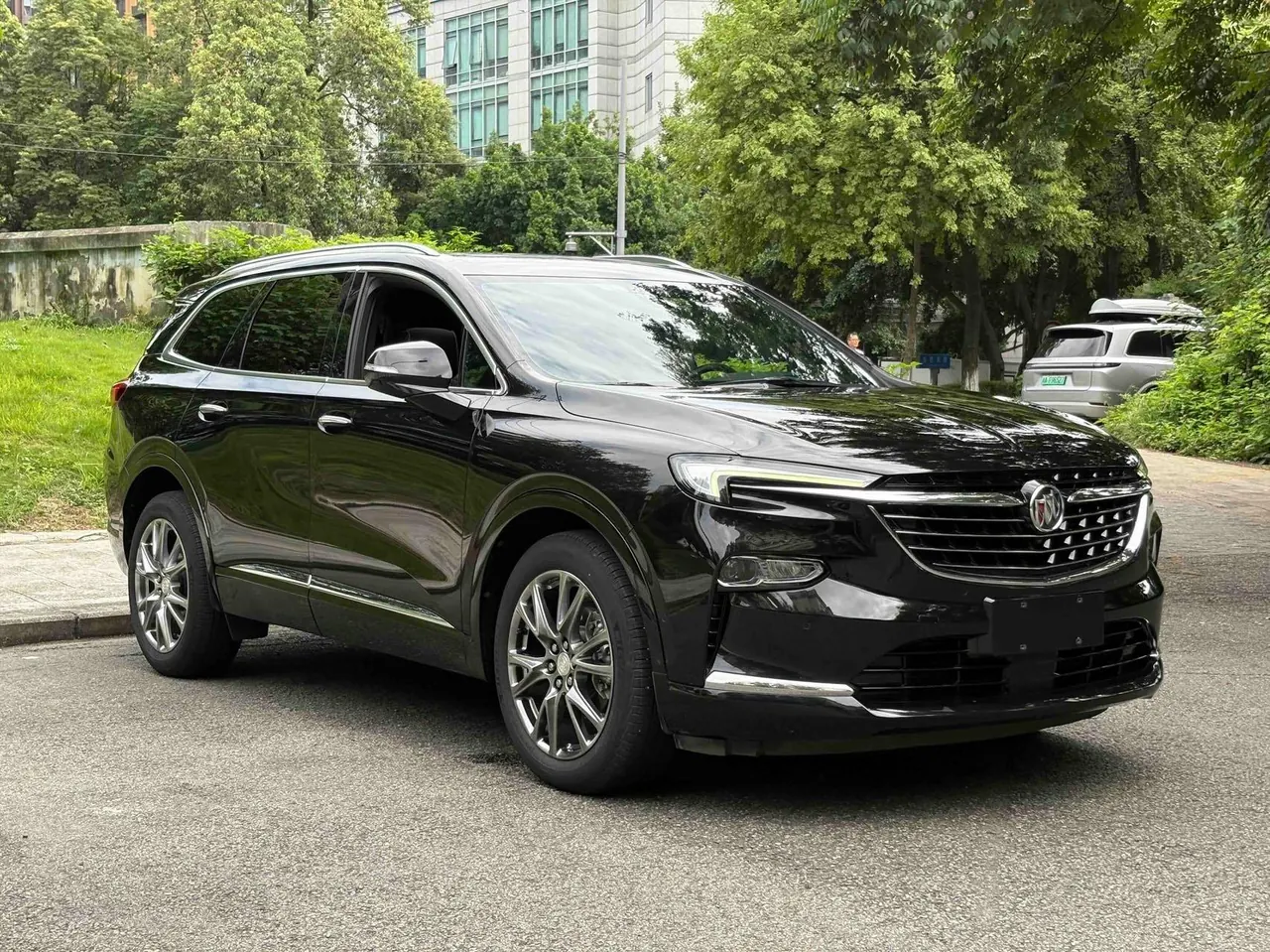 Buick 2022 Angke Flag 48V 2.0T 652T Four-wheel Drive Enjoy Flagship Automatic Gear 3
