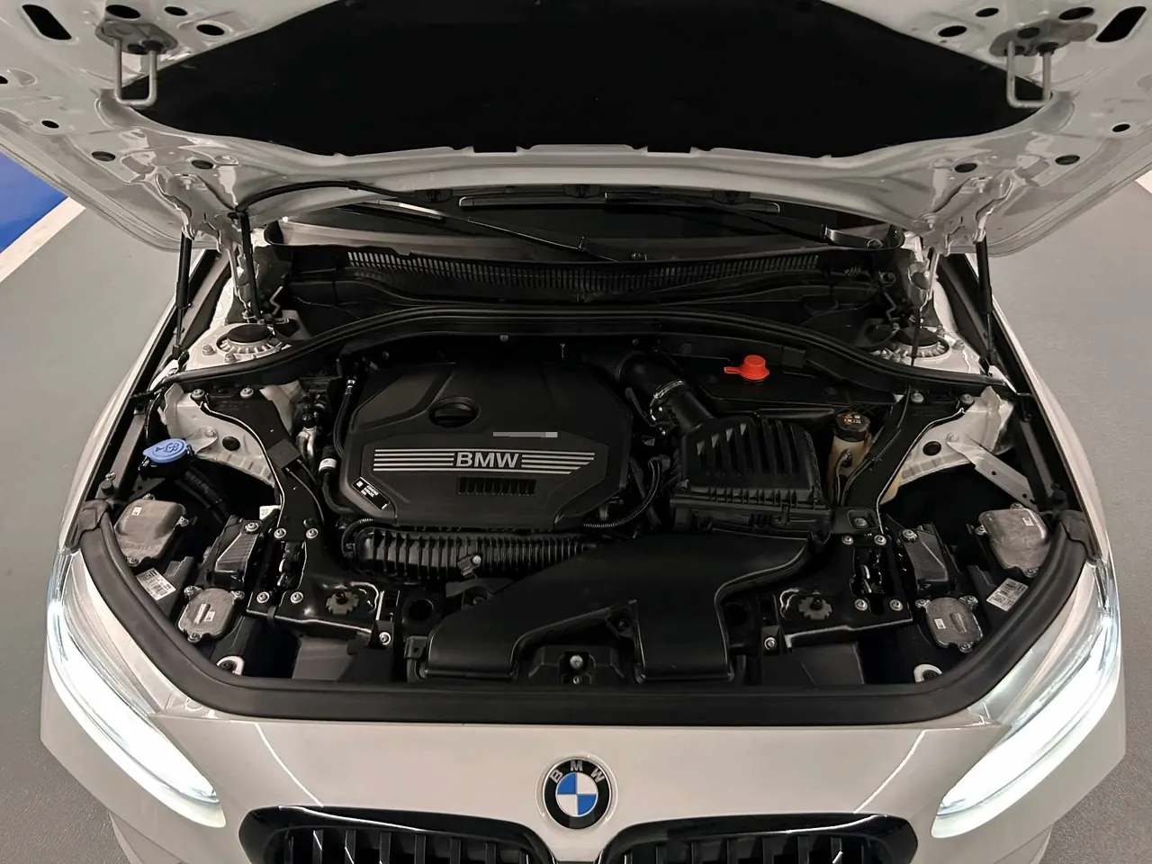 BMW 1 Series 2023 125i 2.0T M Sports Obsidian Night Edition Automatic Gear 16