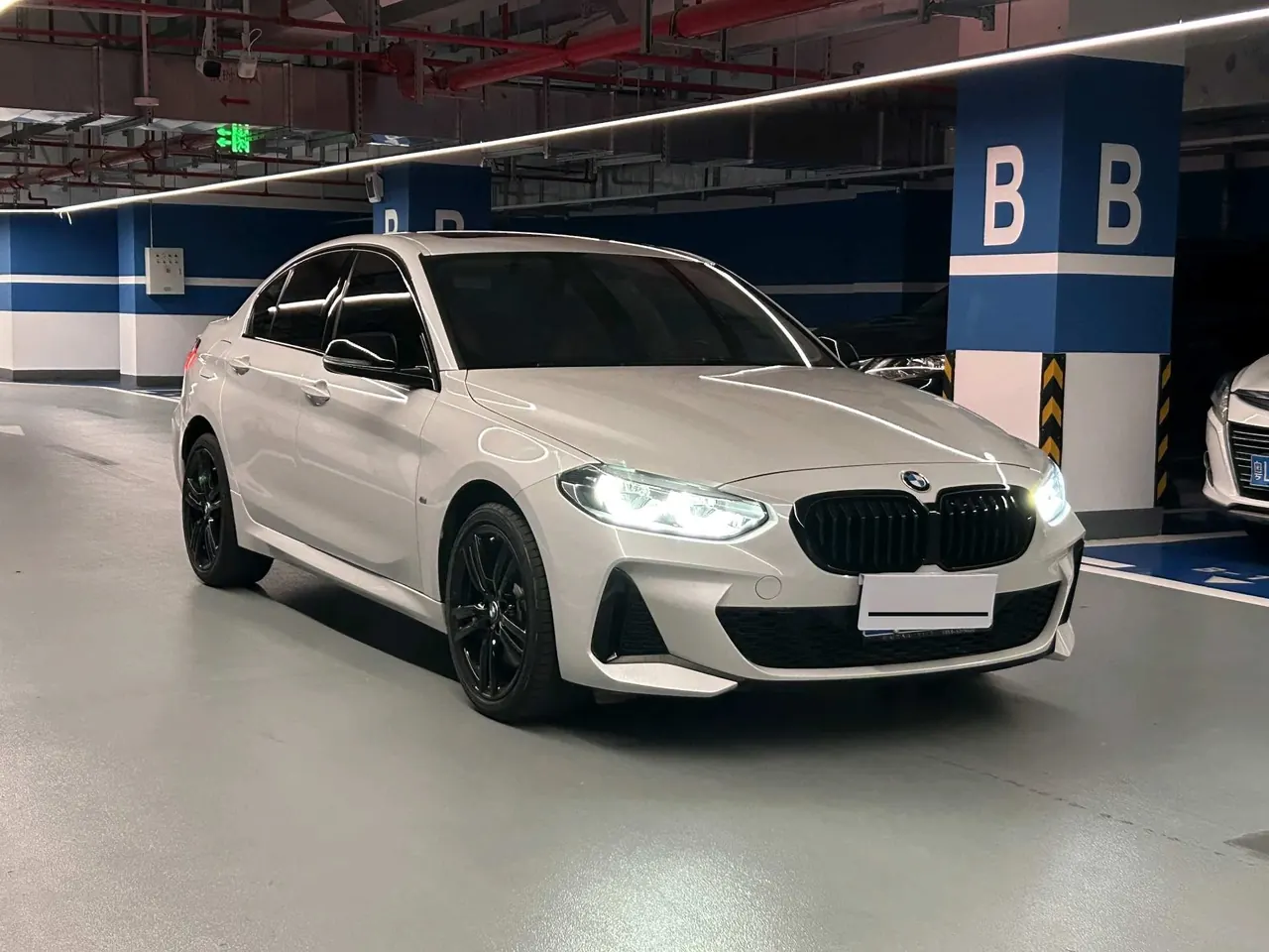 BMW 1 Series 2023 125i 2.0T M Sports Obsidian Night Edition Automatic Gear 3