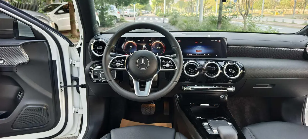 Mercedes Benz Class A 2022 A 180 L 1.3T automatic gear 5