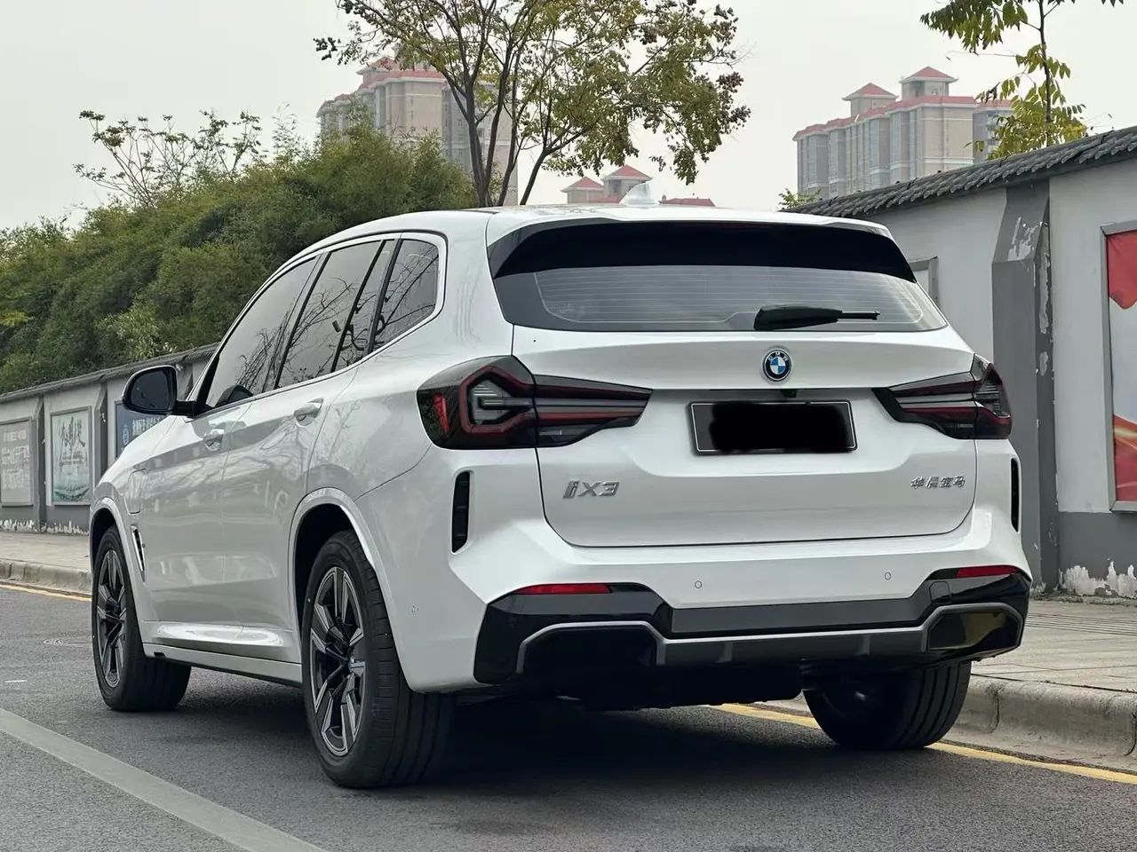 BMW 2024 iX3 leading automatic 3