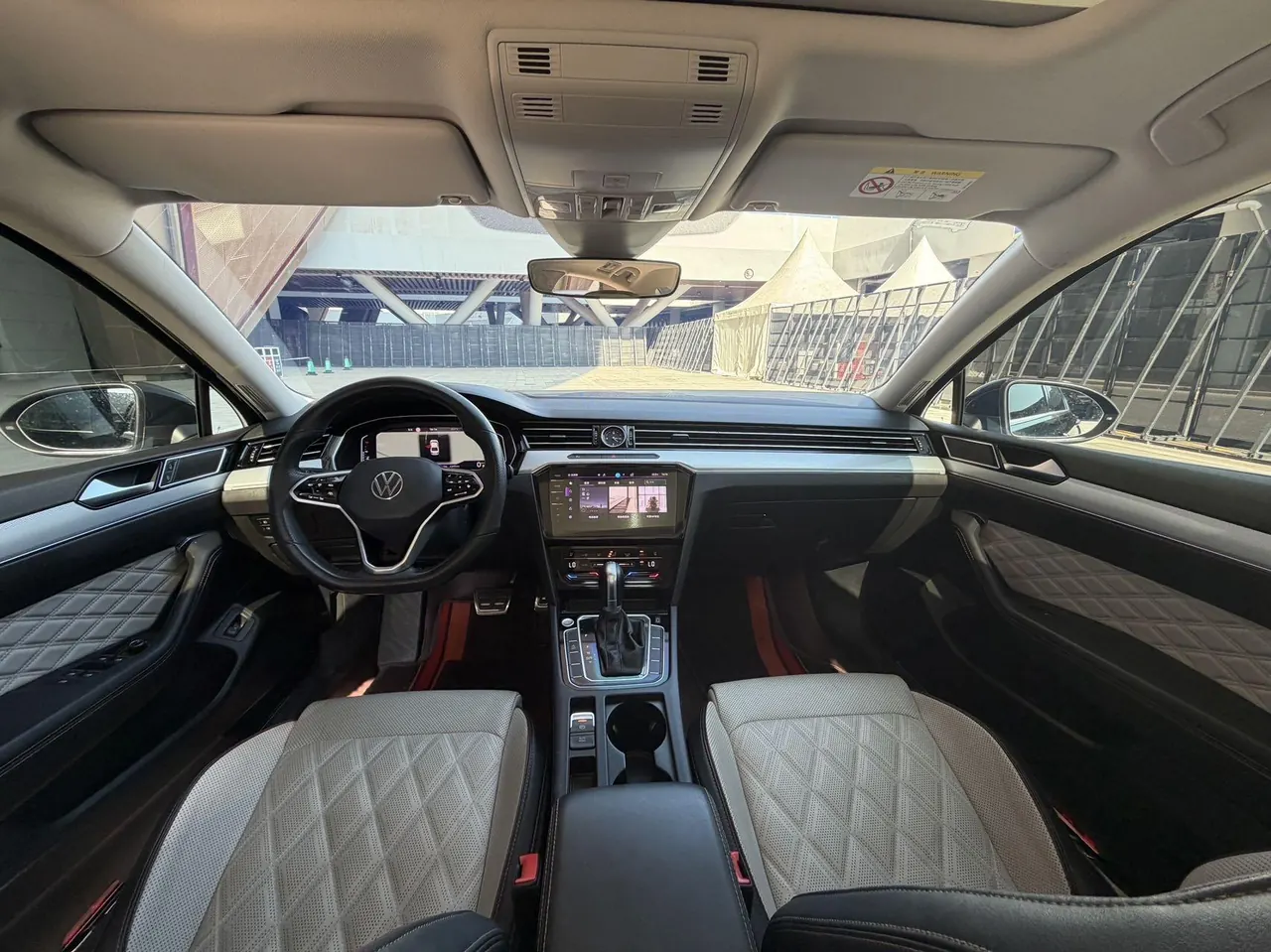 Volkswagen 2023 Magotan 2.0TSI 330TSI 2 million Commemorative Luxury Automatic Gear 6