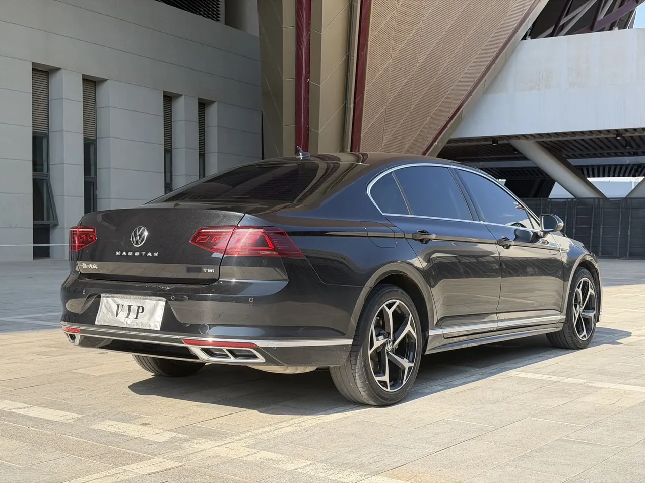 Volkswagen 2023 Magotan 2.0TSI 330TSI 2 million Commemorative Luxury Automatic Gear 8