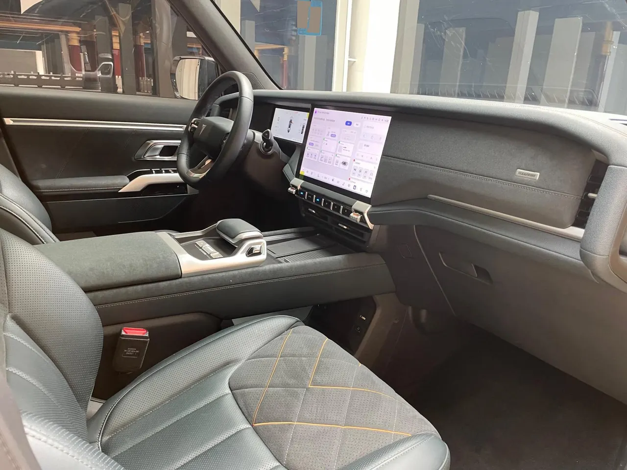 ChangAn Deepal 2025 G318 Worry-Free Crossing Edition Four-wheel Drive Secret Edition Automatic Gear 13