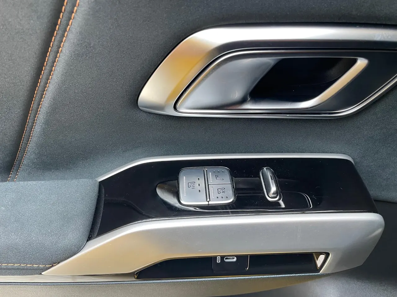 ChangAn Deepal 2025 G318 Worry-Free Crossing Edition Four-wheel Drive Secret Edition Automatic Gear 16