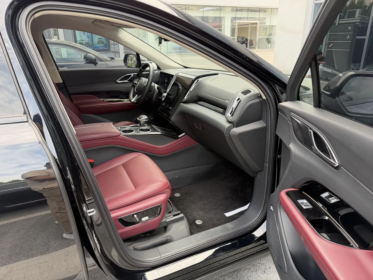 HongQi 2025 HS3 PHEV 1.5T 117km Strong Edition Automatic Gear 5