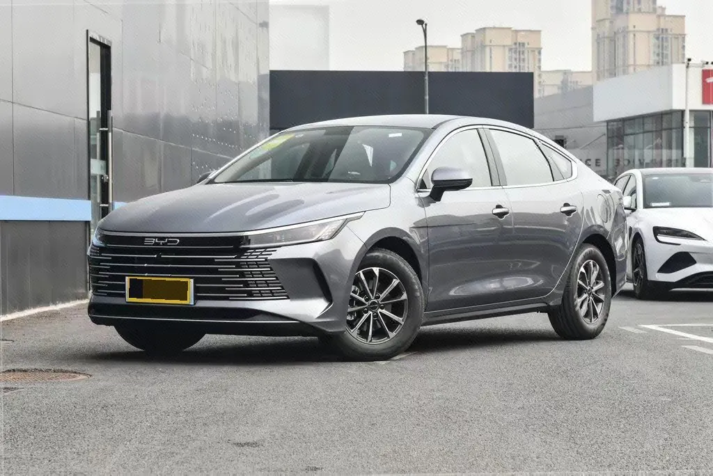 BYD 2024 destroyer 05 DM-i 1.5 stepless glory version 55KM luxury automatic gear - View 1